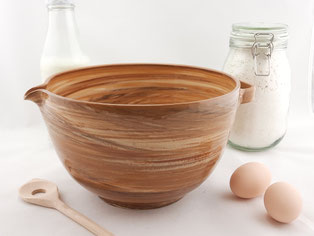 Schüssel mit Griff und Außgießer