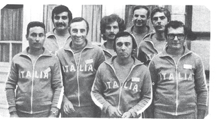 1976 Gli azzurri Campioni del Mondo con i soci della Cannisti Castel Maggiore : Dino Bassi, Fiorenzo Franchini