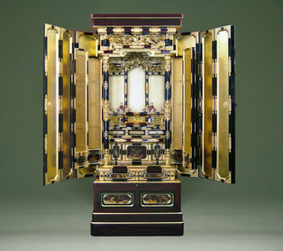 この金仏壇は、年間製作台数1台のみの限定オーダー商品です。