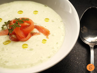 Kalte Avocadocremesuppe / Räucherlachs