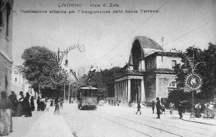 Il Cisternone e l'illuminazione artistica allestita per l'inaugurazione della ferrovia