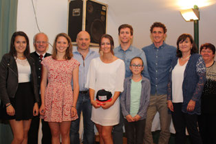v.l.n.r.: Nina Mach, BM Leo Niedermoser, Katrin Hinterholzer, WSV Obmann Hans Klausner, Hannah und Niklas Köck, Lena und Fritz Pinter, LR Beate Palfrader und Vize BM Doris Engstler.