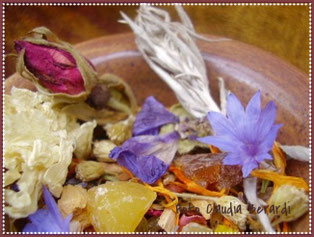 Räuchermischung aus Blüten und Harzen von AMARELLA Räucherwerk
