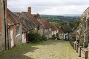 Shaftesbury mit dem steilen gepflasterten "Golden Hill" ©My own Travel
