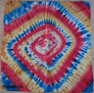 foulard, carré, soie naturelle, peint main, femme, chic, fabriqué en France, fait en Bretagne, rouge, bleu, jaune, 