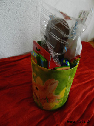 Osternest selbstgemacht mit der Serviettentechnik und einer Büchse