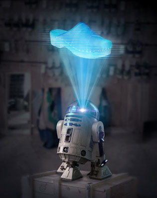 Cette image représente le robot de la Guerre des Etoiles à l'atelier des sabots d'isa, il diffuse non pas la princesse Leia mais le modèle Nath