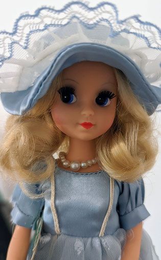 CLose Up picture of my My fair Lady Fleur with Ballerina facemold.