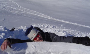 Schneeschuh, Schneeschuhtour, Iglu, Iglubau, Igluübernachtung, Winterprogramm, Schneeabenteuer, Skiausflug, Winterspaß, Igludorf,