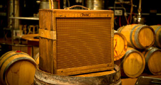 "fender","amplificador barril de whisky"