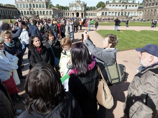 Unsere Stadtführerin Jana verabschiedet uns im Zwinger.