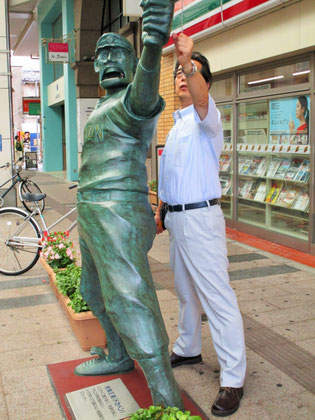 「男、岩城のバッティング、見とけ~!」