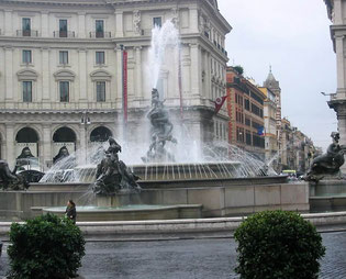 Фонтан Наяд в Риме площадь Республики фото