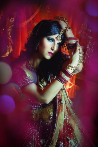 Bollywood Tänzerin buchen Bollywood Indische Tänzerin Bauchtänzerin