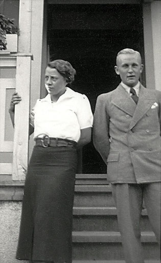 Der Pächter Caspar Voss und seine Ehefrau (Foto um 1935)