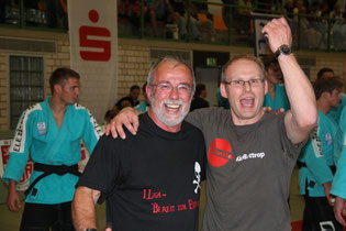So jubelten Präsident Roland Assmann und Manager Volker Tapper noch beim letzen Sieg in Witten
