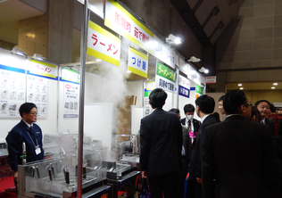 ▲小林熱機工業ブースにて
