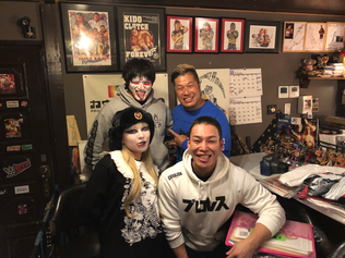 (左上段から時計回りに)小仲ペールワン選手、HELLBROS Ken選手、竹田光珠選手、ラム会長選手