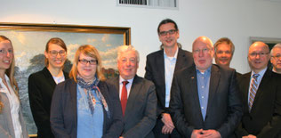 Vertragsunterzeichnung im Rathaus Husum u.a. mit Vertretern der LüneCom, Herrn Krause (BKZSH) und Bürgermeister Jürgen Feddersen