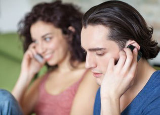 Menschen telefonieren am liebsten mit Menschen