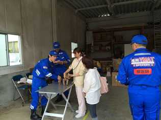 福岡VMATが参加して行われた、福岡県総合防災訓練におけるペット同行避難訓練（提供：船津敏弘氏）