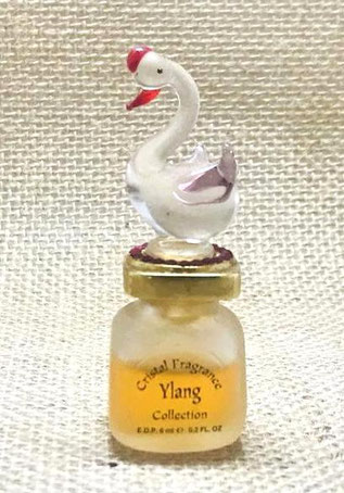 CHICCA - CRISTAL FRAGRANCES : YLANG , BOUCHON EN CRISTAL REPRESENTANT UN COQ