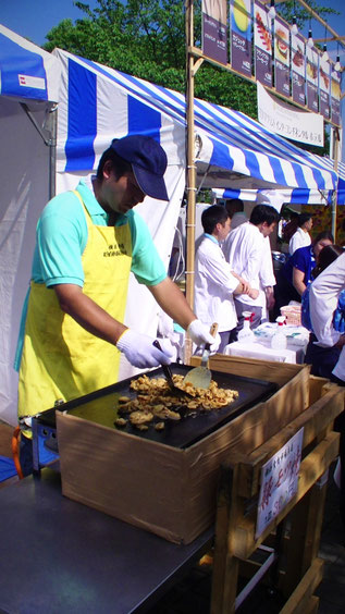 みなとみらい大盆踊りハマモツ出店の様子