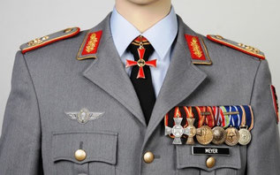 45-5 Bundeswehr Ehrenkreuz Ehrenmedaille lange Nadel für den Zivil-Anzug 