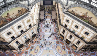 OmoGirando sui tetti della Galleria