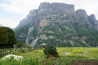 Vikos Schlucht. Einer der tiefsten Schluchten von Europa.