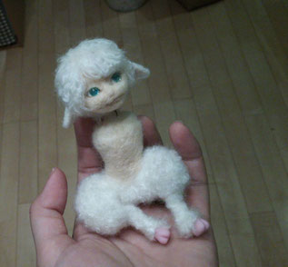 羊毛フェルト 獣人 ひつじ 半獣 人形