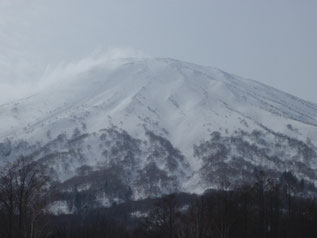 滑ってきた京極側の斜面