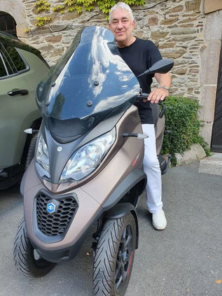 Alfred - Piaggio MP3 500