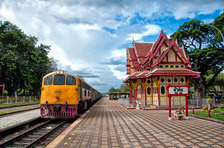 Zug fahren in Thailand