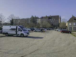 Bild: Parkplatz vor dem Château des Rohan in Saverne
