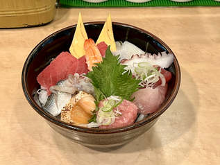 ランチ 自由が丘 日吉 都立大学の回転寿司ぎょしん 魚臣 ランチ 自由が丘 日吉 都立大学の回転寿司ぎょしん 魚臣