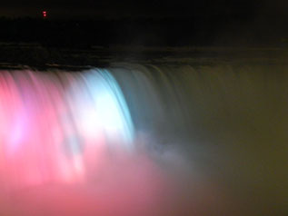 Niagara Fälle bei Nacht