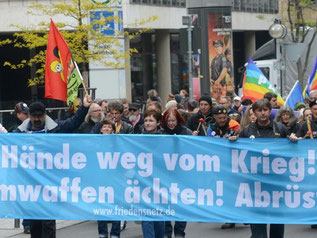 2014 waren bundesweit einige Tausend Ostermarschierer gezählt worden. Foto: Franziska Kraufmann/Archiv