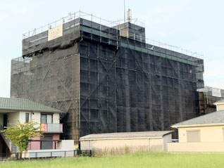 施工中（岐阜県岐阜市のマンションの激安外壁塗装）