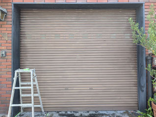 岐阜県岐阜市のガレージのシャッターの塗装の施工前
