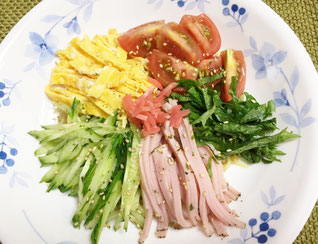 こんにゃく麺で作った冷やし中華