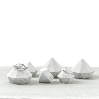 Mixed Concrete Diamond Ring Holders by PASiNGA