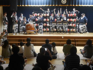 威勢のいいお囃子「わっしょい!」