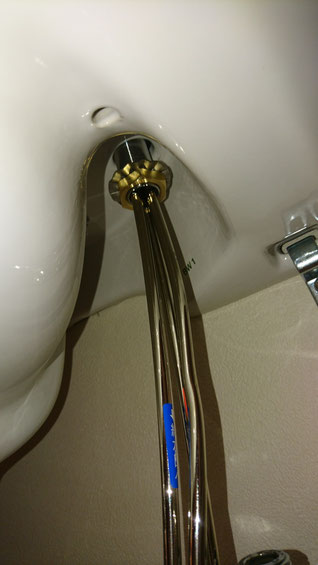 水しか出ない洗面にお湯を♪TOTO湯ぽっとREM12A電気温水器の 水しか出ない洗面にお湯を♪TOTO湯ぽっとREM12A電気温水器の