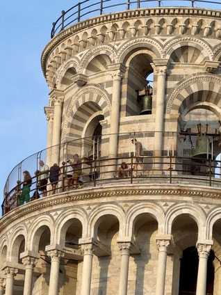 Aussichtsplattform auf dem schiefen Turm von Pisa 