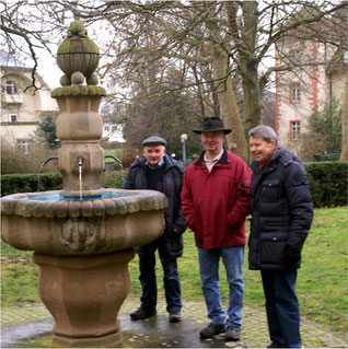 Bissingerbrunnen beim Rathaus Flehingen