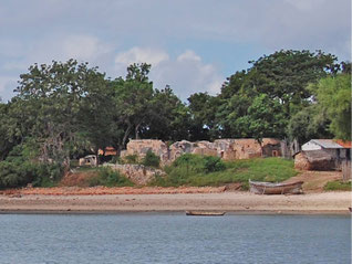 Malindi Mosque sull'isola di Kilwa Kisiwani, in Tanzania. 