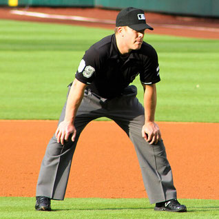 Nell'immagine un corso per Umpire presso la Specialized Umpire Course di St. Petersburg (Florida)