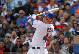 Antony Rizzo in battuta con la casacca dei Cubs (Tasos Katopodis/Getty Images North America)