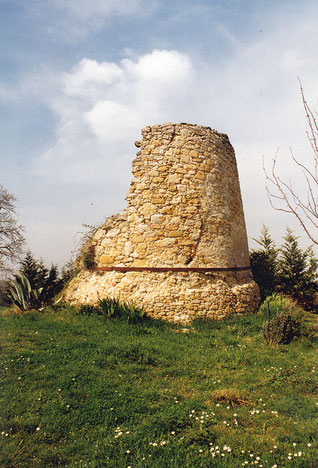 Laurac, le moulin de l'église a bien souffert